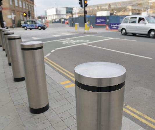 heavy duty parking bollards